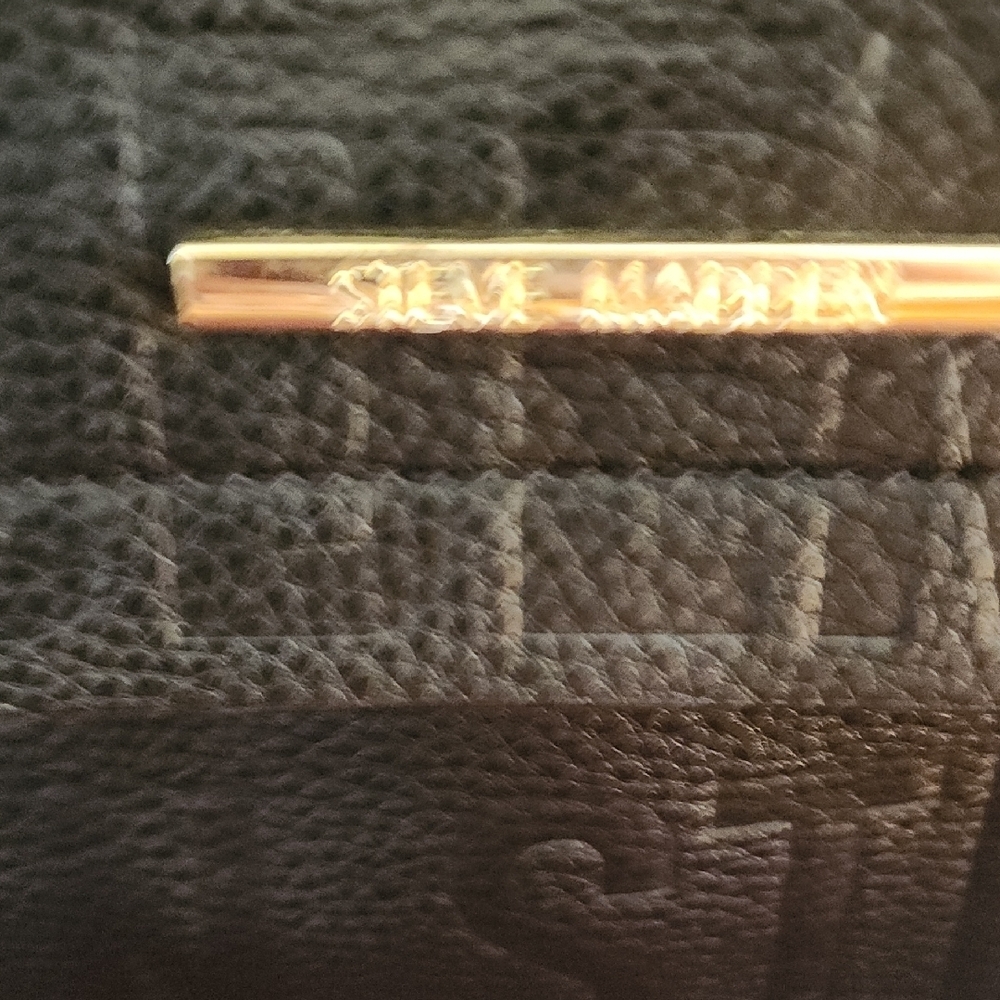 Steve Madden Black & Gold Logo Backpack – Chic & Spacious - Picture 5 of 5